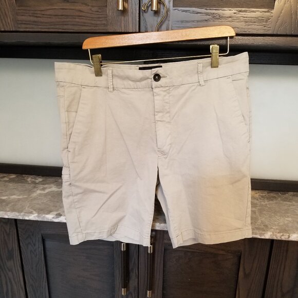 Jeremiah Men's Shorts - Picture 1 of 4